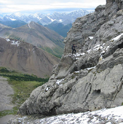 Ascending the ridge prematurely leads to some difficult downclimbing.