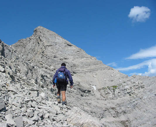 The summit is about half an hour away from here.