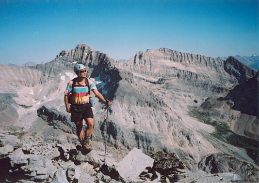 It's getting late, but there is still a lot of work left.