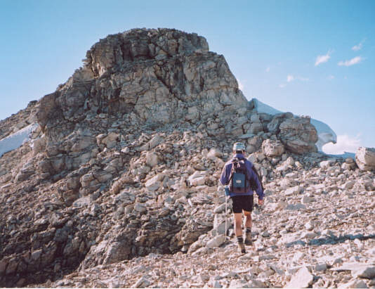 That cornice at far right looks sorta like an eagle's head.