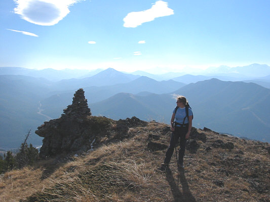 Look at Kelly's hair flying in the wind!
