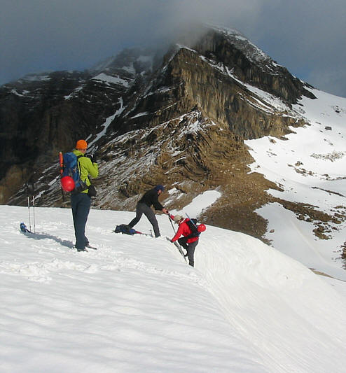 It's pronounced "KEE-WET-I-NOK"!!