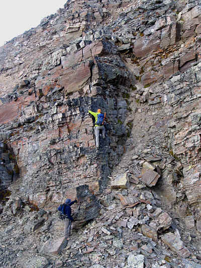 The rubble just to the right of Vern is less exposed but not as much fun!