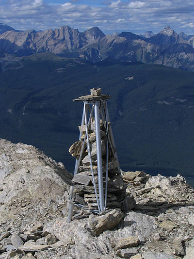 Not quite sure why people stack rocks inside the thing...