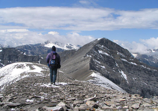 It took me another hour and twenty minutes to reach the true summit from here.