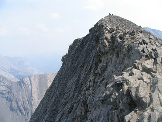 Guess which bump is Antri and which is the summit cairn!