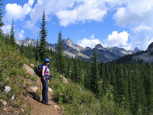 There's lots to see (and eat) along the trail!