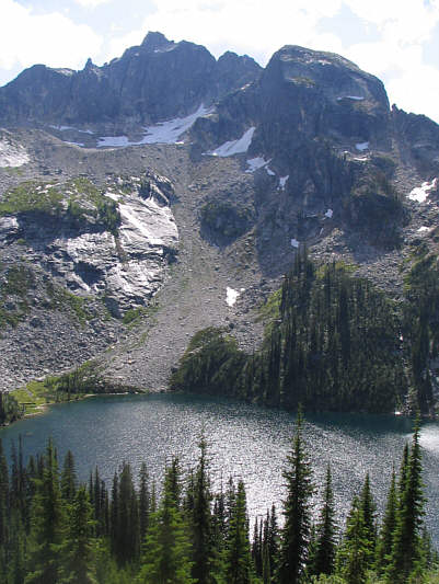 There's a backcountry campground at the south end of Drinnon Lake.