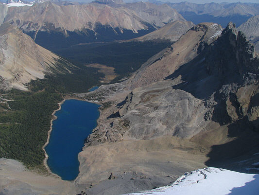 Puny Skoki Mountain is also visible at upper right.