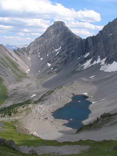 There are supposed to be 3 separate lakes according to the topo map!