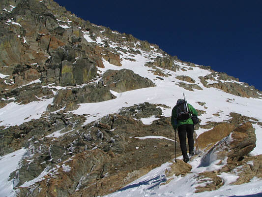 Unlike the south col of Mount Everest, there aren't any dead bodies here!