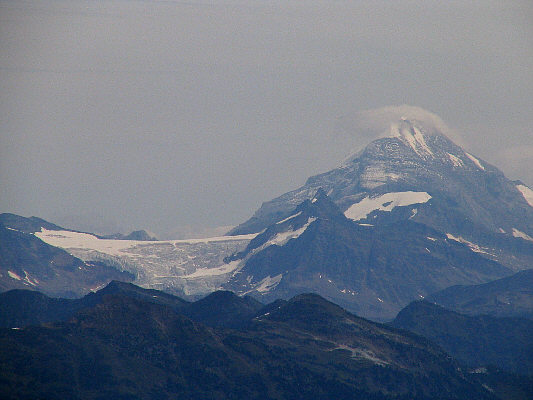 It's really a beautiful mountain even from this distance (about 38 km away).