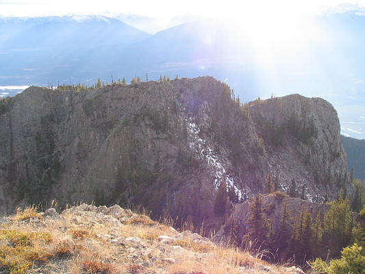 The views of the Columbia River Valley are definitely better from the false summit.
