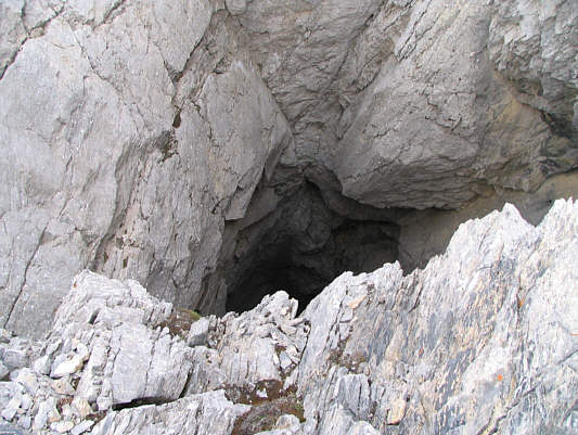 I found this more unnerving than the summit ridge!