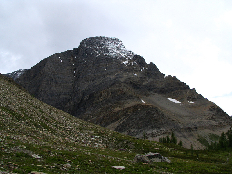 Doesn't appear to be an easy scramble from this angle.