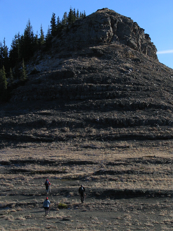 The easy way up is to climber's left. The fun way up is to climber's right!