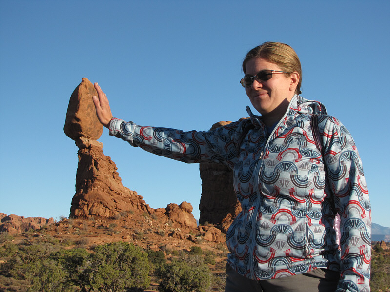 Under Kelly's elbow, there used to be a similar-looking pinnacle called "Chip Off The Old Block" which collapsed in the winter of 1975/1976.
