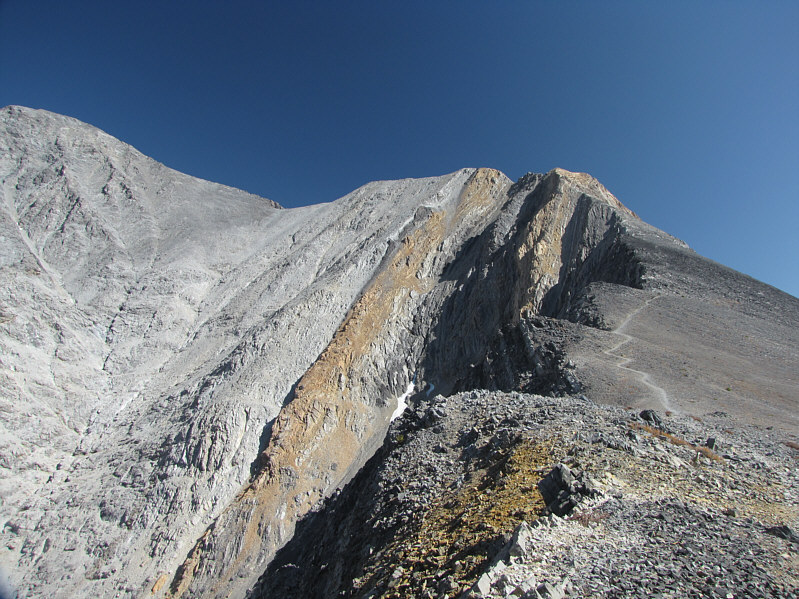 I ran into the yahoos shortly after this photo was taken.