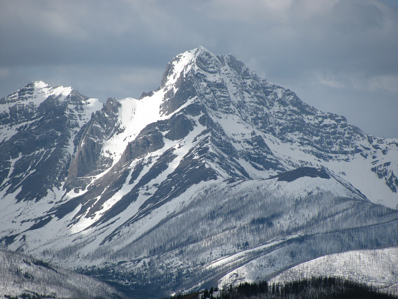 Doesn't look like any easy routes from this side!