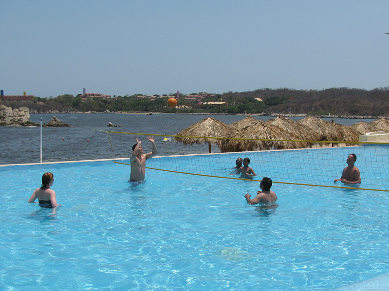 Gotta like the low net!