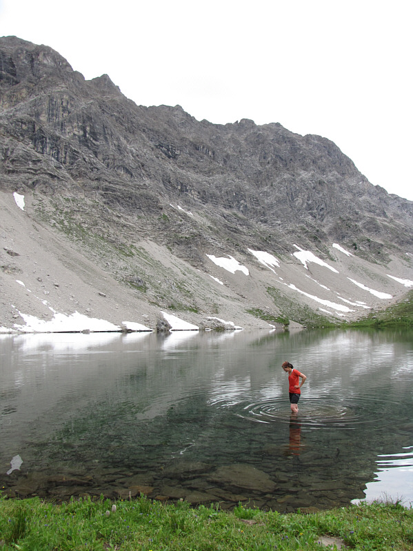 Aura is a braver person than me!