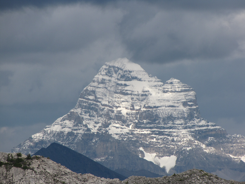 Looks like scrambling season is over on those peaks!
