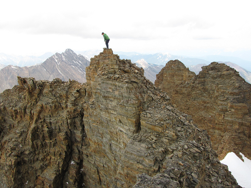 I didn't have the will (or insanity) to go explore the other two pinnacles.