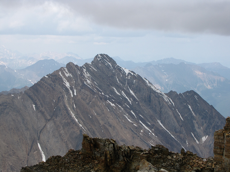 Possibly an easy walk-up from the other side...