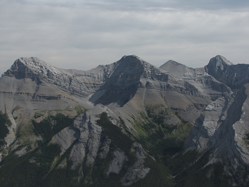 Anyone wanna traverse Peaks 1-3 with me?