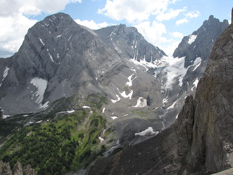 The outlier of Mount French at left apparently is known unofficially as "Prairie Lookout"!
