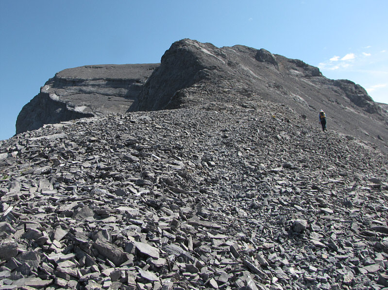 For some added fun and exposure, it's possible to scramble the ridge directly ahead!