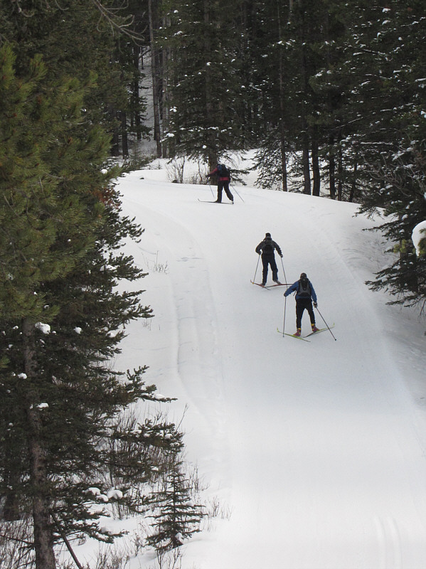 Stickier wax helps a lot here!