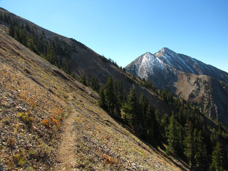 A handy trail if North Peak doesn't interest you.