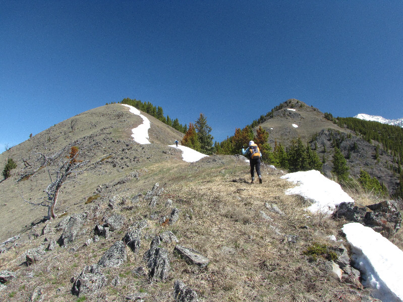 The bump on the left is also a fine viewpoint if you're too lazy to continue.