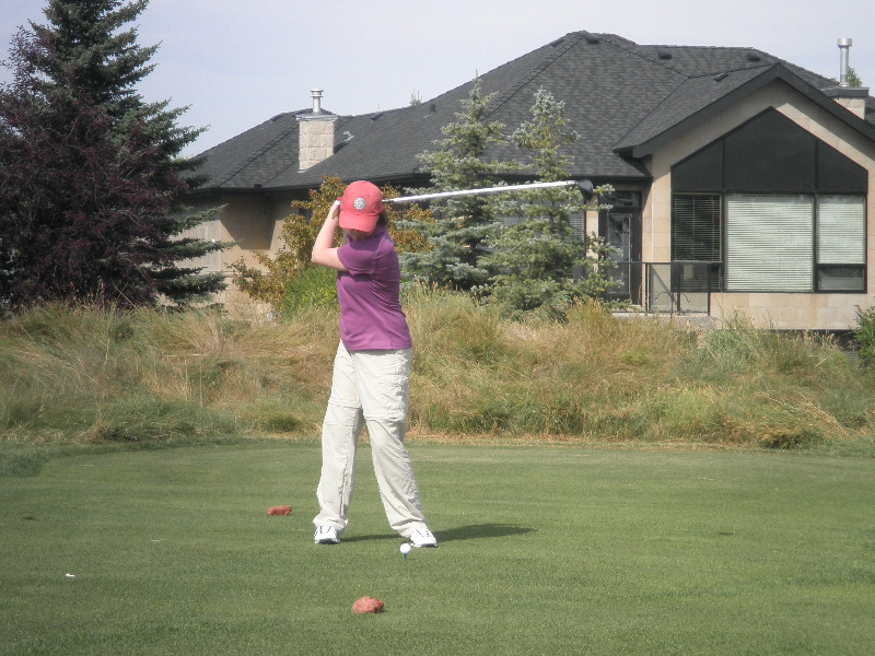 Need to keep that left arm straight, Jo!