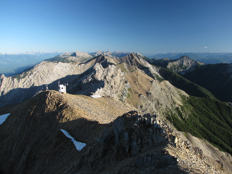 Mostly unnamed peaks, but if you have a keen eye, you can spot Pinto Mountain.