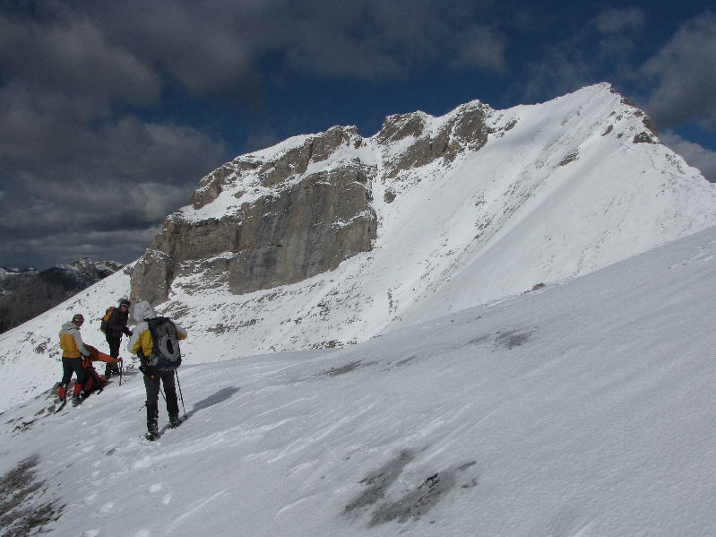 You could scoot up to the top of the false summit from here in a few minutes.