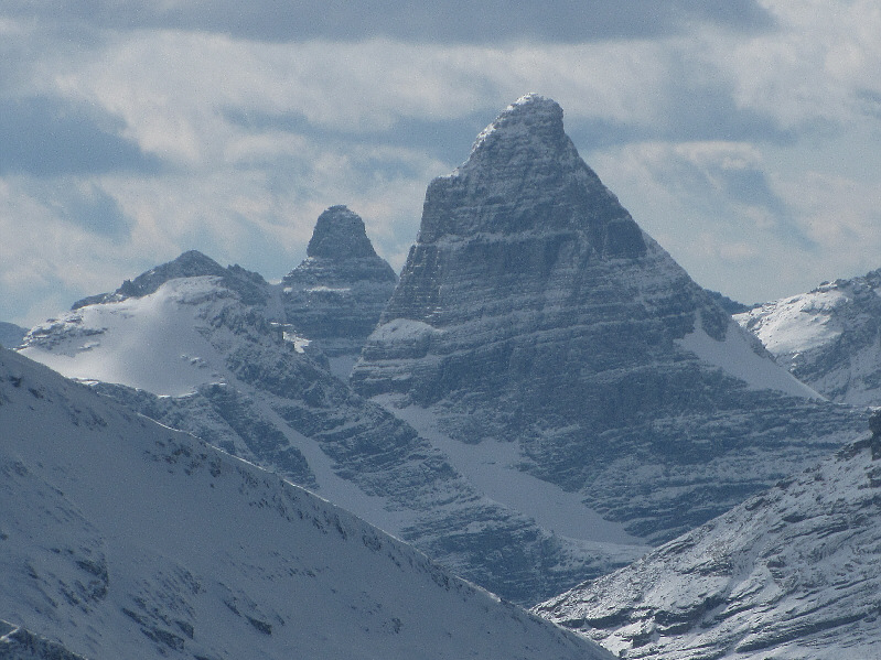 Duh-duhn. Duh-duhn...