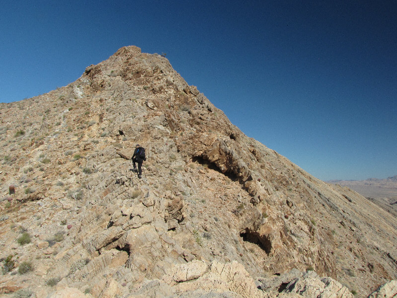 The scrambling is actually very enjoyable on this mountain.