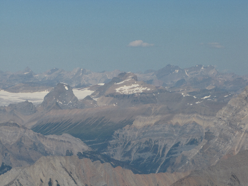 I think the pointy one on the horizon at far left is Recondite Peak.