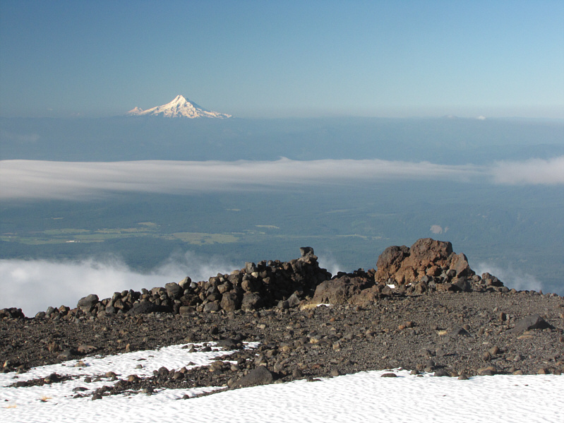 Betcha I could make a killing selling lunches here!