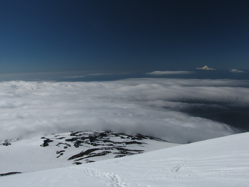 Looks nice and balmy, eh? Actually, the wind made it brutally cold up here.