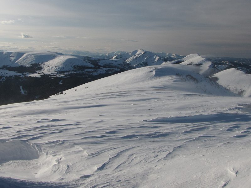 Many people include Sentinel Peak as an extension to the hike up Hailstone Butte (not me!).