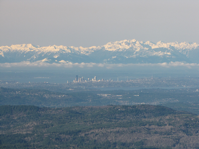A rare sight as the Olympic Mountains are often shrouded in clouds.