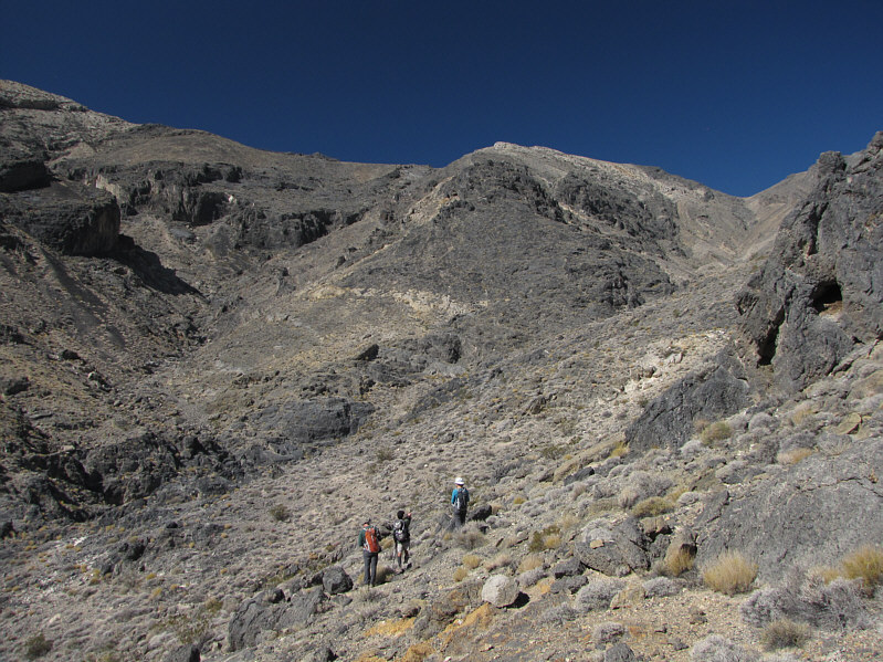 We're definitely off-route here, and the intervening terrain between us and the ridge is not as trivial as it looks.