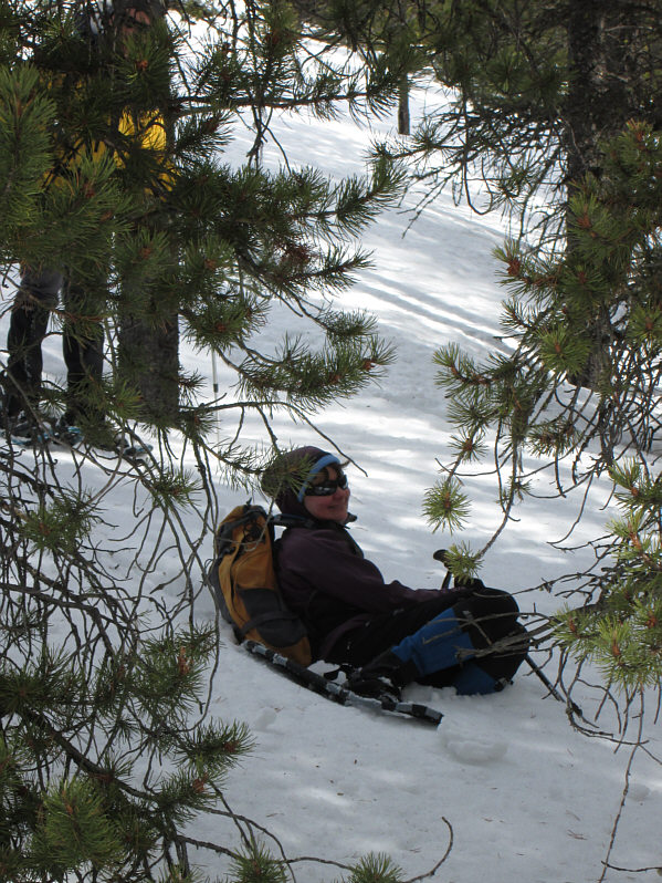 Need a hand, Dinah? <clapping begins>