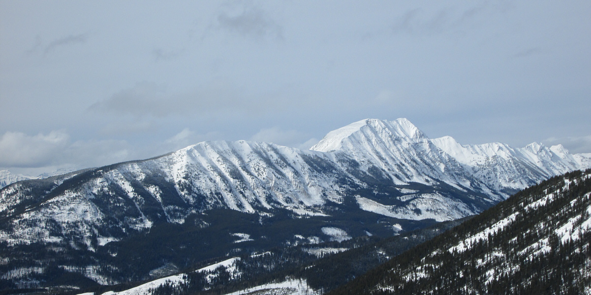 The true high point of the ridge is far to the north.
