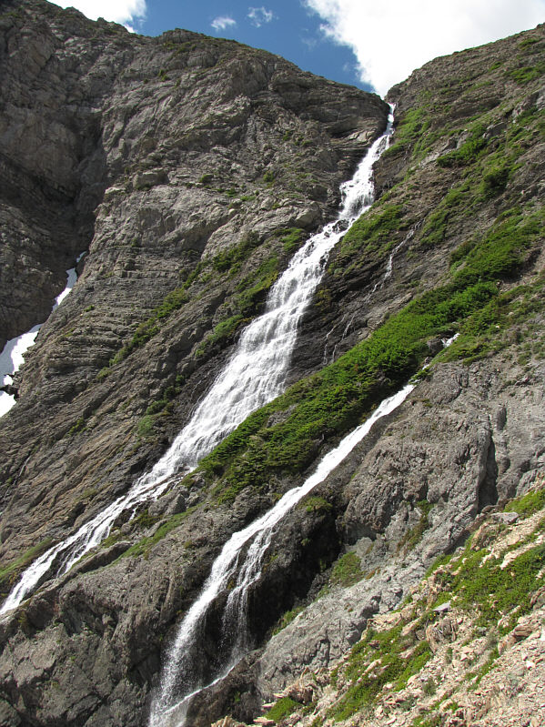 And also another very popular place to stop along the trail.