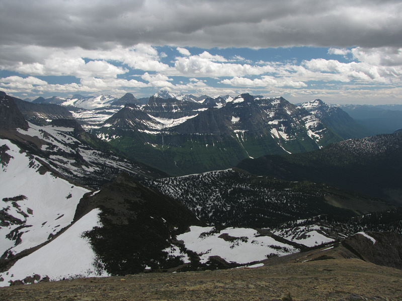 Lotsa peaks I want to climb in this photo!