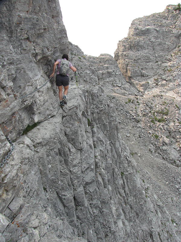 We don't need no stinkin' chain!